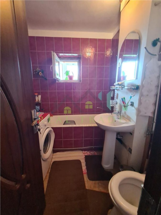 Apartament 2 camere decomandat, 2 balcoane,  etajul 2 Racadau Parcul Trandafirilor - foto 8