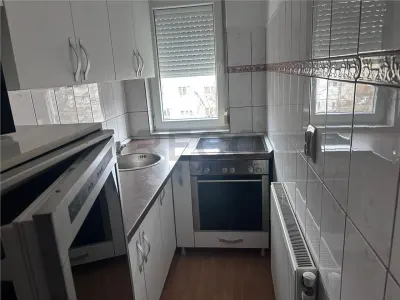 RECO Apartament 2 camere zona Nufarul etaj 3 - foto 7