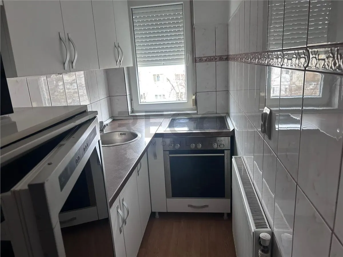 RECO Apartament 2 camere zona Nufarul etaj 3 - foto 7
