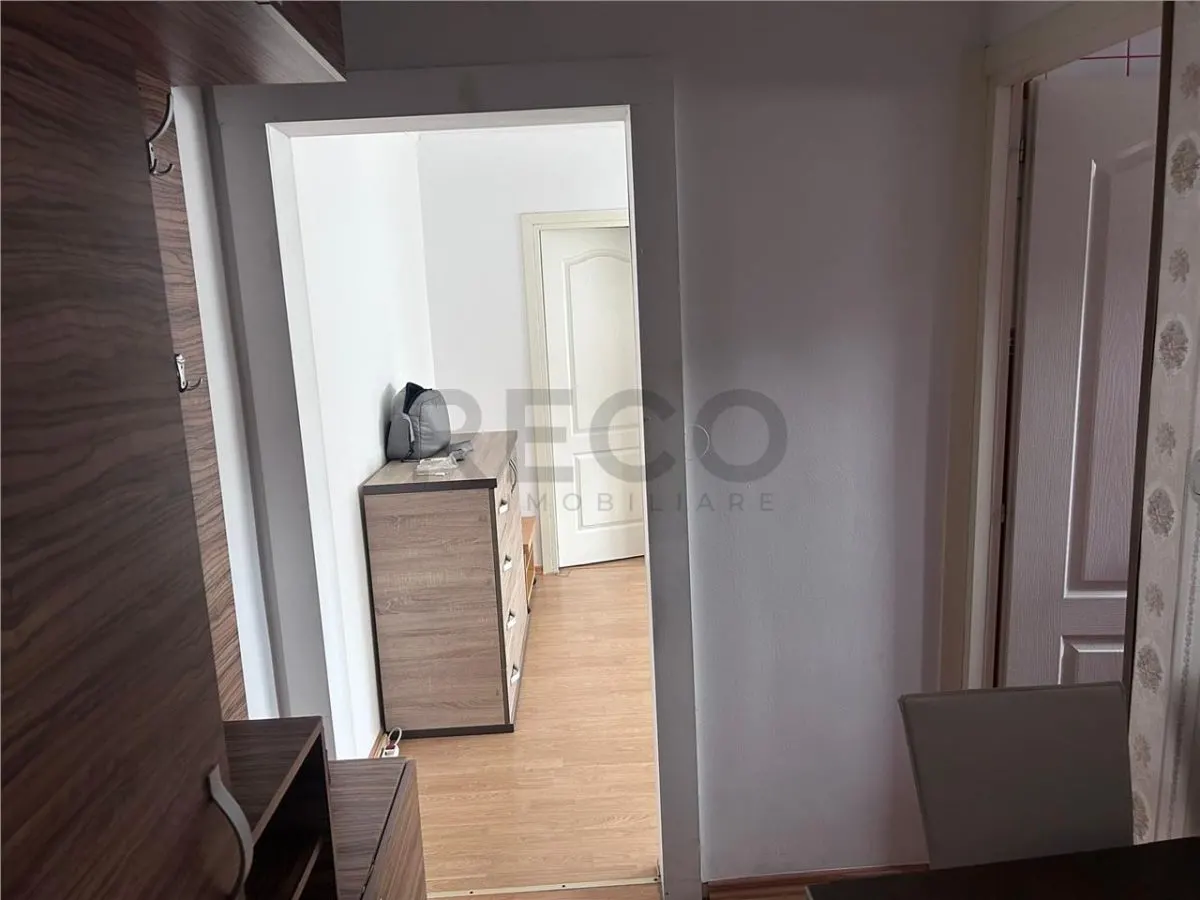 RECO Apartament 2 camere zona Nufarul etaj 3 - foto 8
