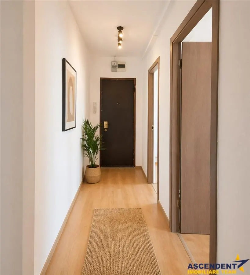 3D! Renovat, luminos, cu vedere panoramica, Vlahuta, Brasov. - foto 4