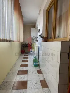 Apartament  2 camere, etaj 3, Vidin-Piata+ balcon 7 m - foto 6