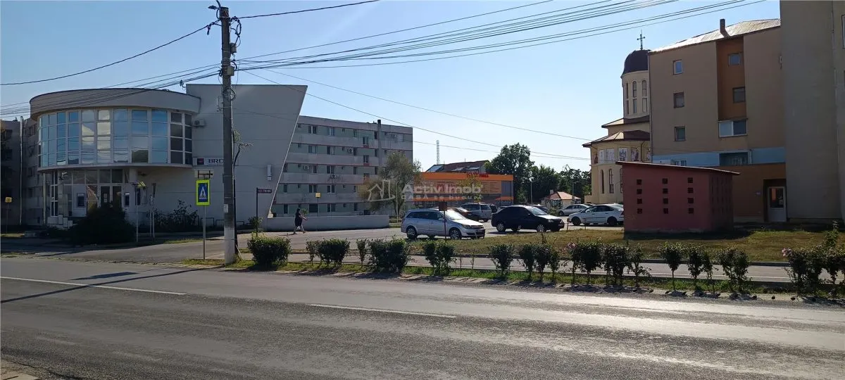 2 Complexuri multifunctionale de inchiriat â€“ ultracentrale Moldova Noua - foto 6