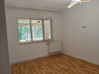 Apartament 3 camere, etaj 1, Renovat Integral, Viziru 1 - foto 2