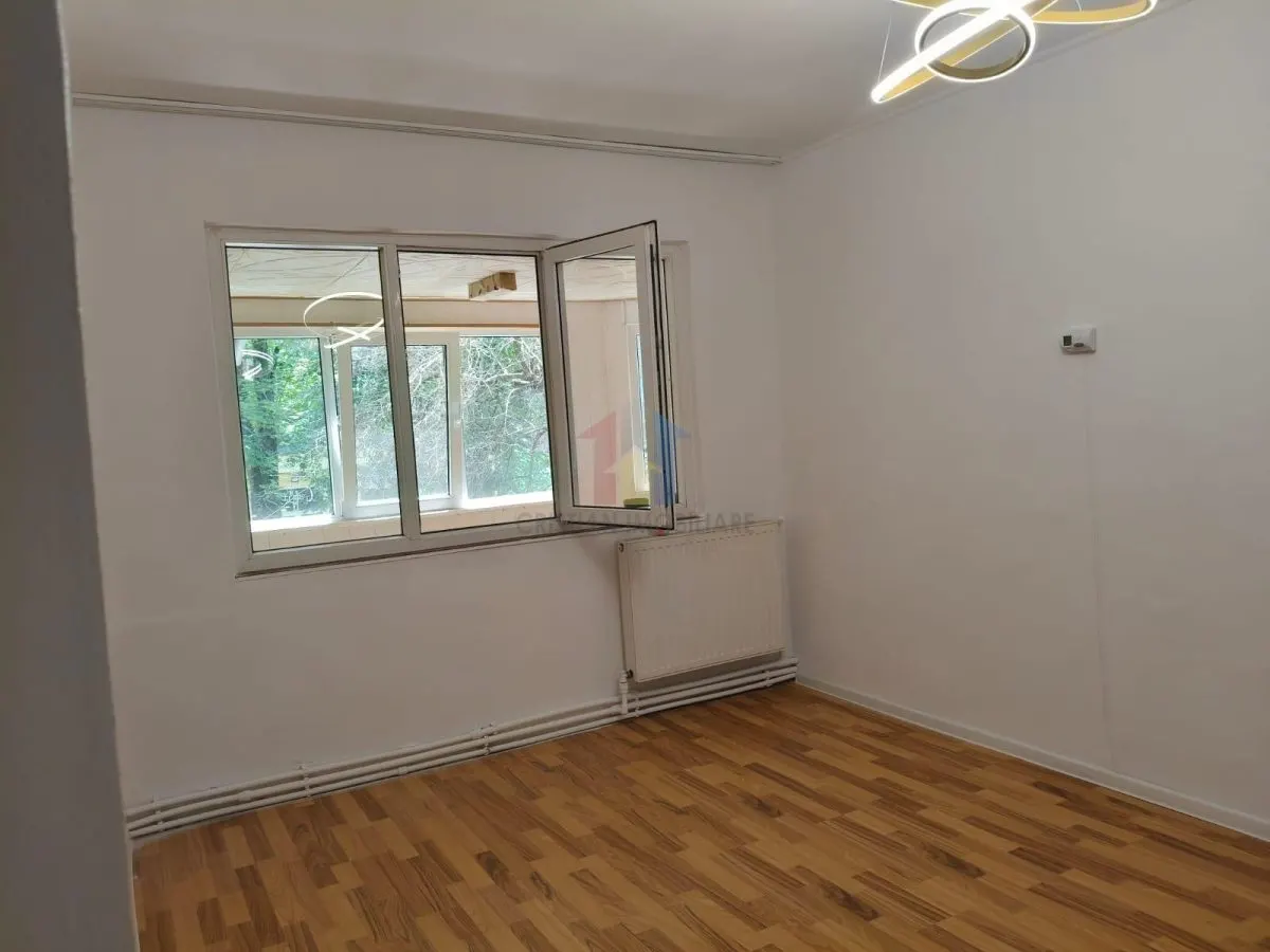 Apartament 3 camere, etaj 1, Renovat Integral, Viziru 1 - foto 2