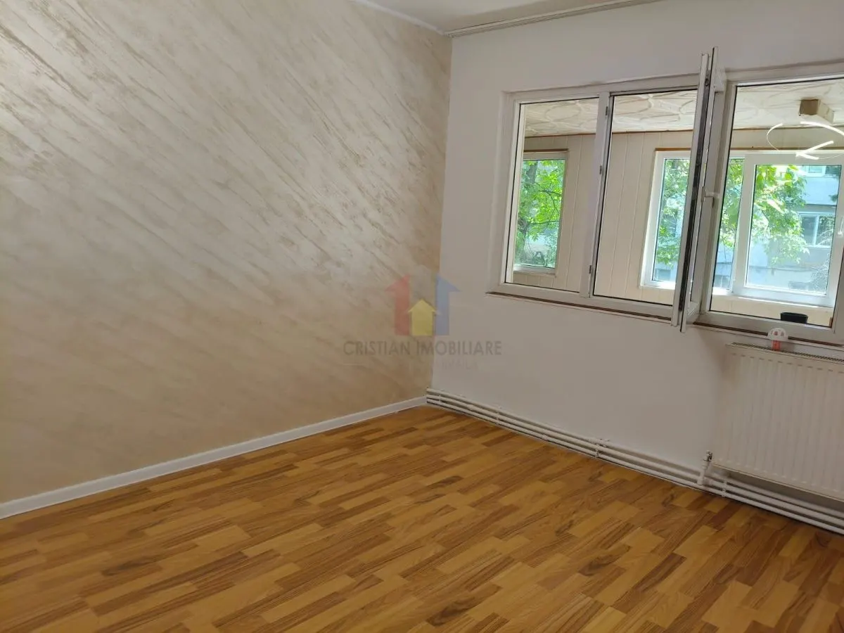 Apartament 3 camere, etaj 1, Renovat Integral, Viziru 1 - foto 4