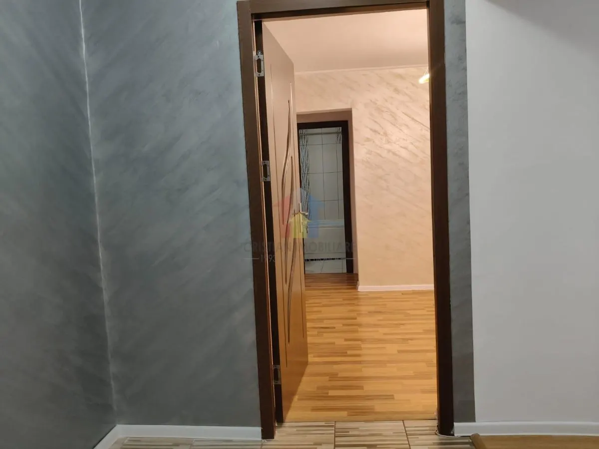 Apartament 3 camere, etaj 1, Renovat Integral, Viziru 1 - foto 8