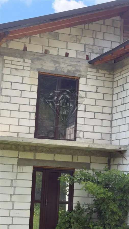 Casa P+1E la rosu de vanzare in Valea Doftanei | Teren 1000 mp | Trăisteni - foto 22