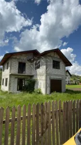 Casa P+1E la rosu de vanzare in Valea Doftanei | Teren 1000 mp | Trăisteni - foto 23