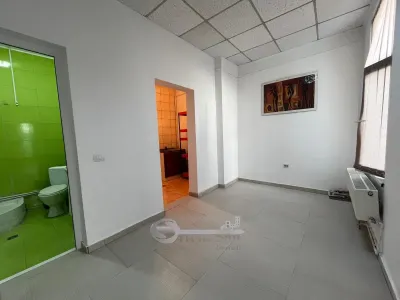 Apartament 2 Camere Decomandat â€“ Zonă Centrală (lângă Oficiul Registrului Comerțului), Iași - foto 3
