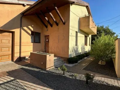 BUZIASULUI, CASA INDIVIDUALA, 2 DORMITOARE + CAMERA BIROU, 2 BAI DECOMANDATA - Timisoara