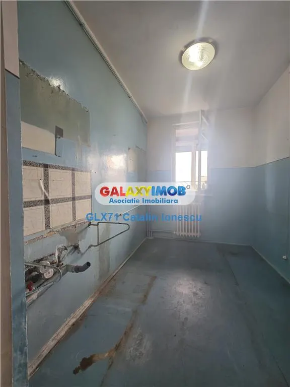 Vanzare apartament decomandat 3 camere Drumul Taberei - foto 3