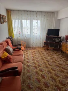 Apartament 3 camere cf 1 zona Centru - Buzau