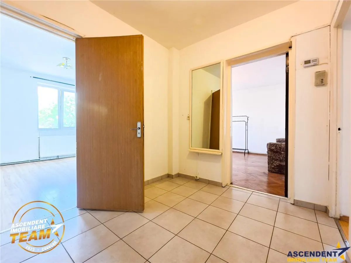 Decomandat pe 3 camere, locatie favorabila, Simeria, Sfantu Gheorghe - foto 5