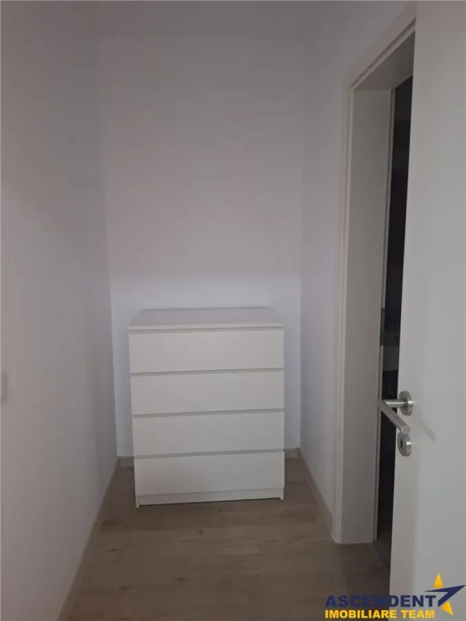 Prima inchiriere! Decomandat, 2bai, loc parcare, Tractorul, Brasov - foto 7