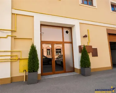 Locatia care iti valorifica businessul: Spatiu comercial langa Star, Ultracentral, Brasov - foto 5