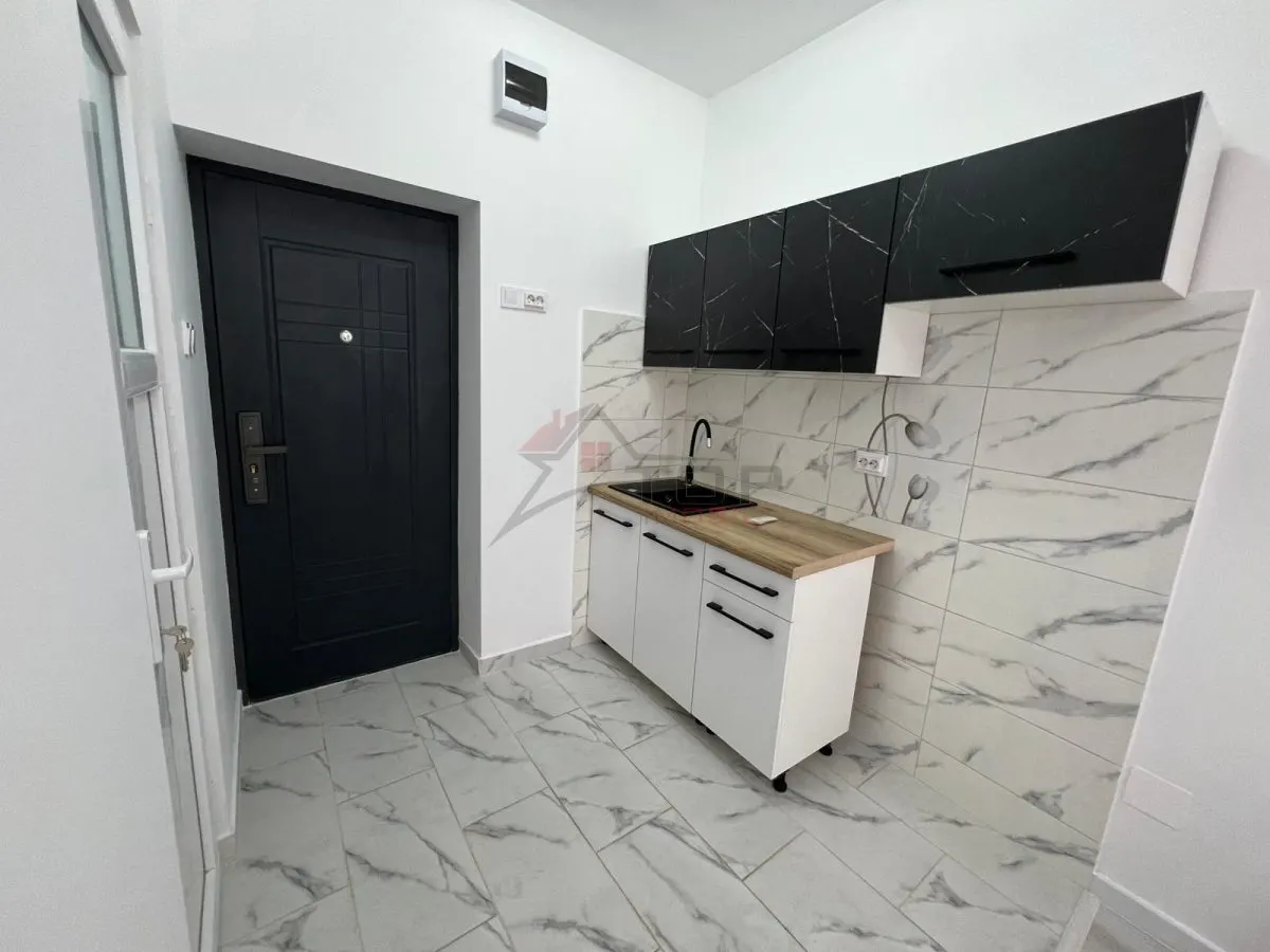 Vanzare garsoniera 20 mp renovata complet - foto 3