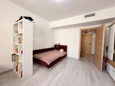 Apartament 3 camere de vanzare 78 mp Rin Grand Residence - foto 4