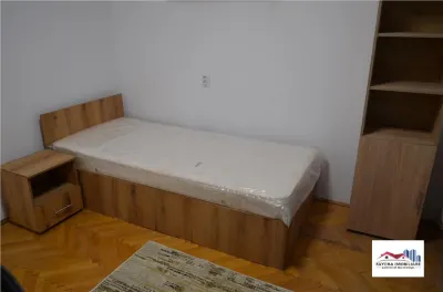 Ap. 2 Camere Mobilat si Utilat cu Parcare Privata Zona 7 Noiembrie - foto 4