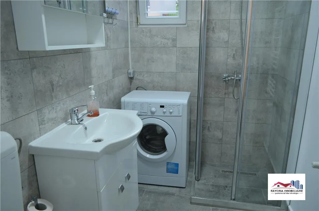 Ap. 2 Camere Mobilat si Utilat cu Parcare Privata Zona 7 Noiembrie - foto 9
