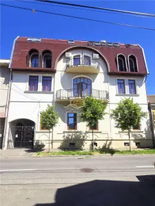 Central | Apartament cu 3 camere si parcare - 131 mÂ² | Marsilia - Satu Mare