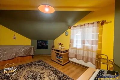 Vila ce incorporeaza anexe gospodaresti si cu potential turistic, in inima statiunii Covasna - foto 15