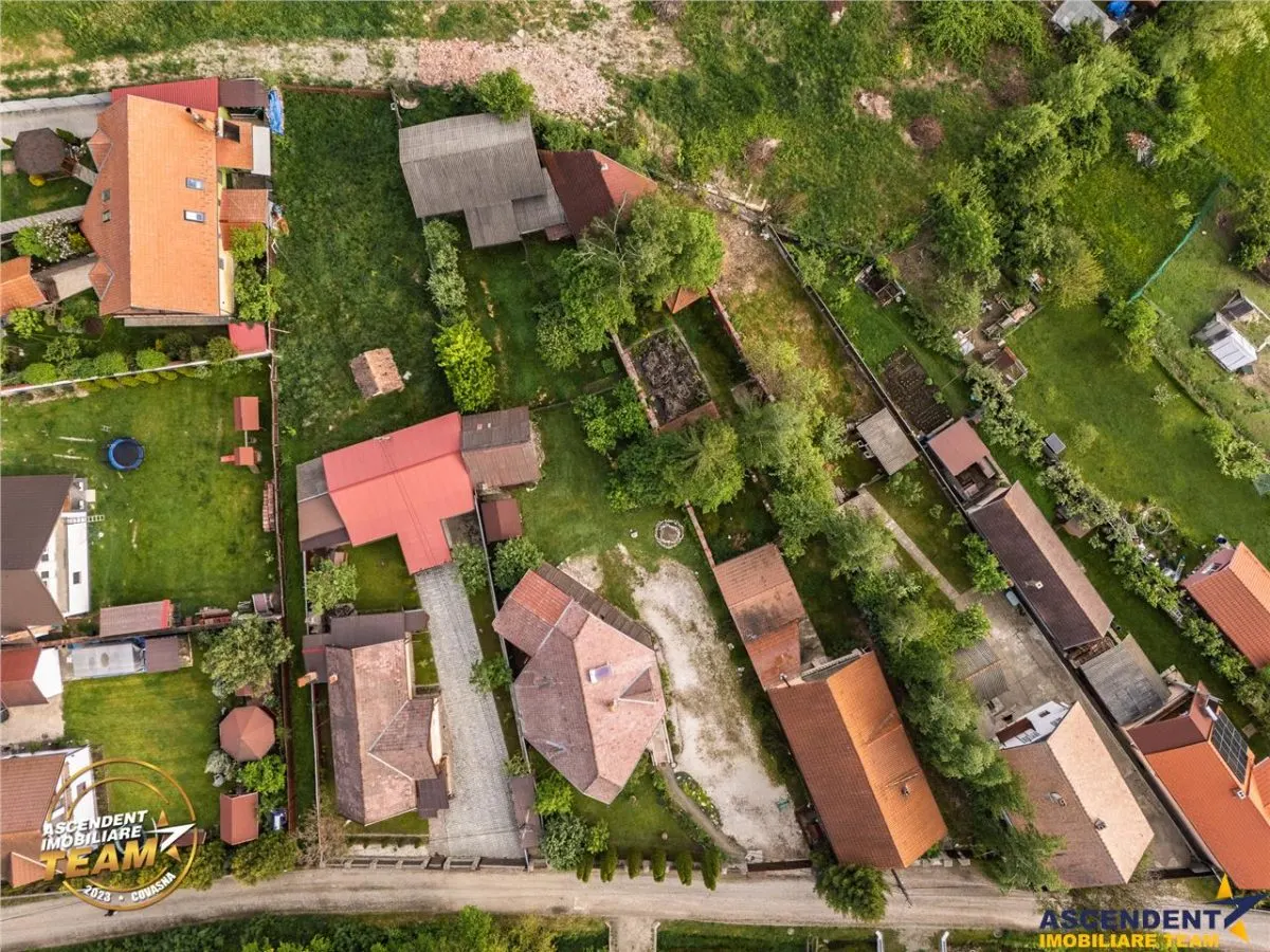 Vila ce incorporeaza anexe gospodaresti si cu potential turistic, in inima statiunii Covasna - foto 19