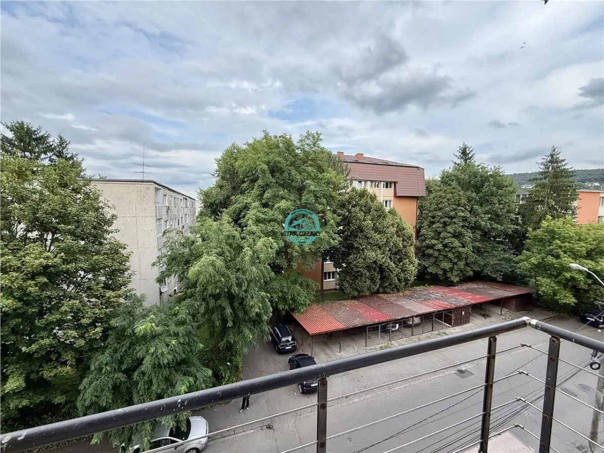 Apartament cu 3 camere si 2 bai, modern, in 7 Noiembrie - foto 14