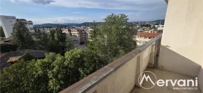 Apartament cu 3 camere de inchiriat in Campina, zona centrala - Campina