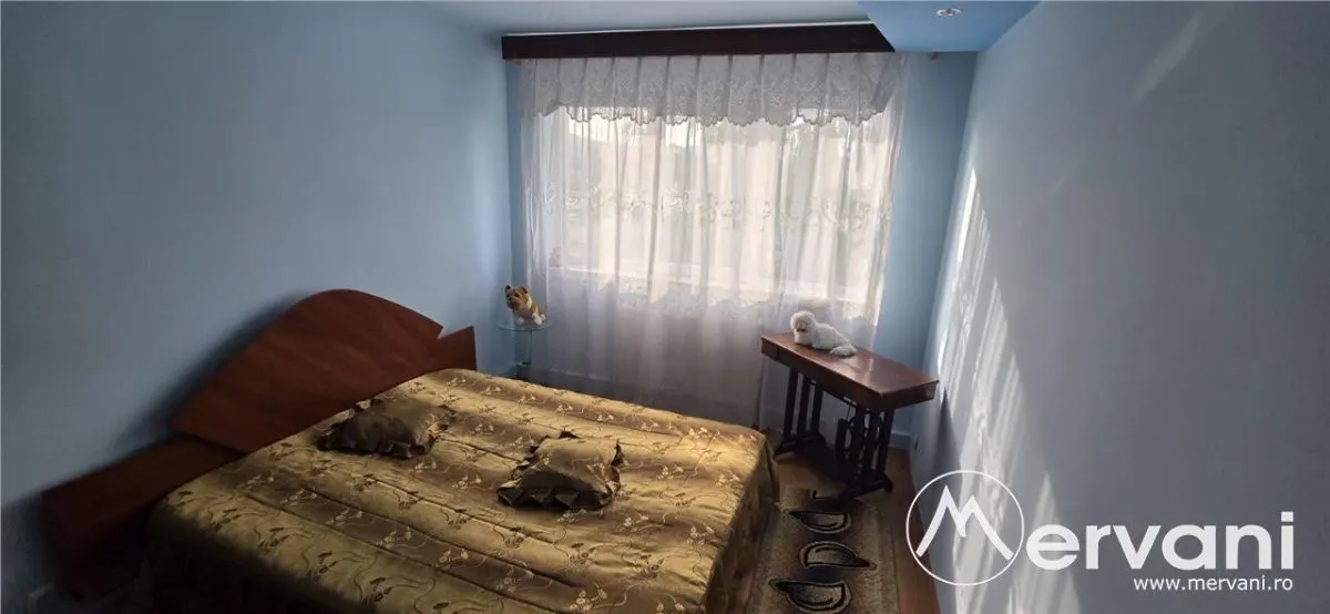 Apartament cu 3 camere de inchiriat in Campina, zona centrala - foto 4