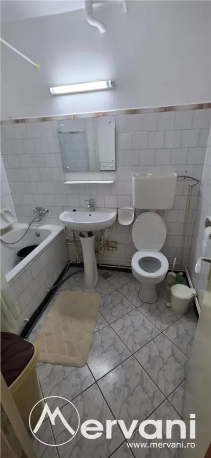 Apartament cu 3 camere de inchiriat in Campina, zona centrala - foto 10