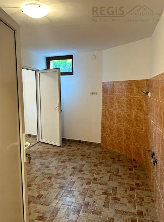 Vila de 6 camere , zona Bunloc - foto 17