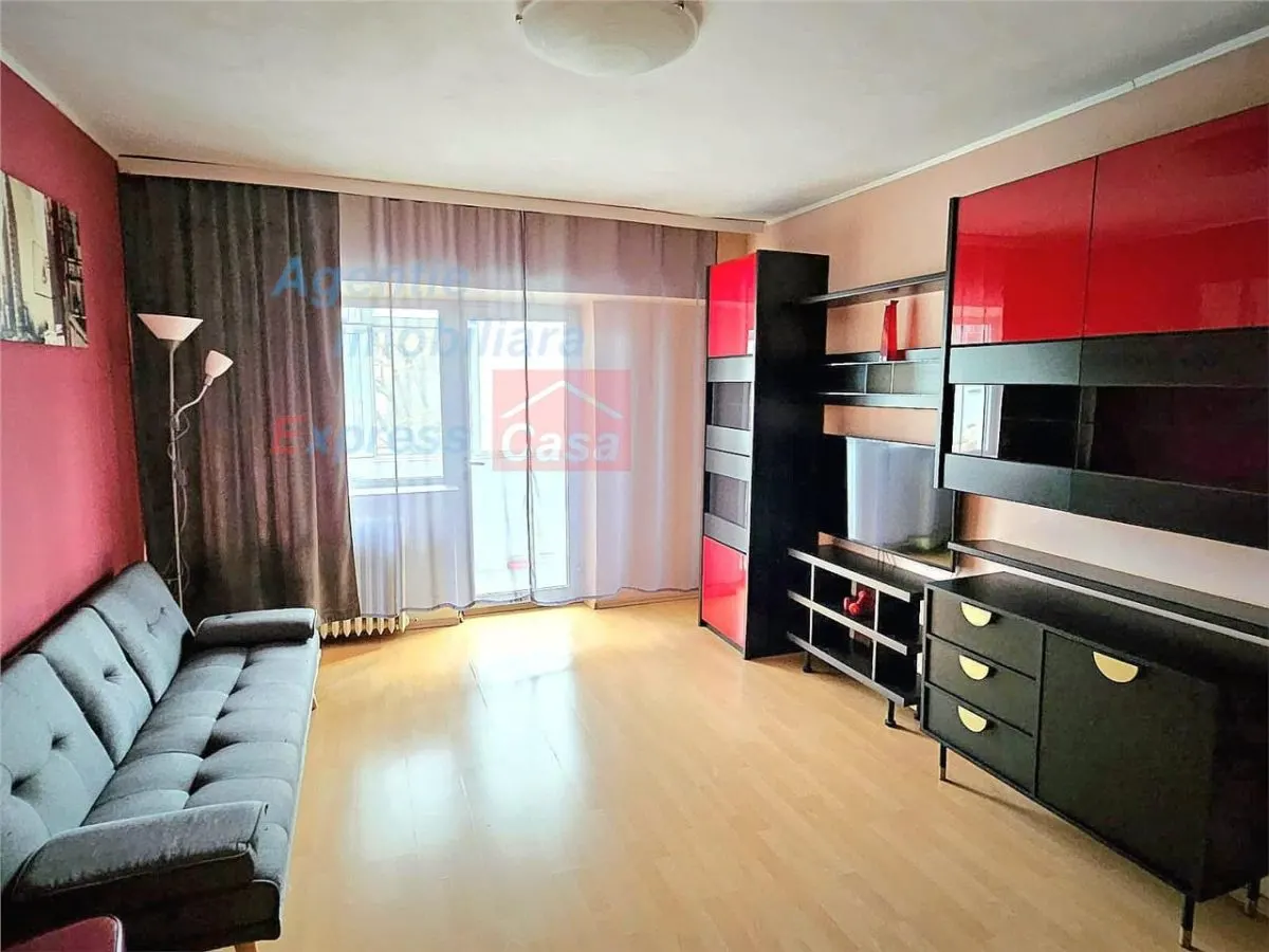 Apartament 3 camere, etaj 1,  Pacurari Petru Poni - foto 1