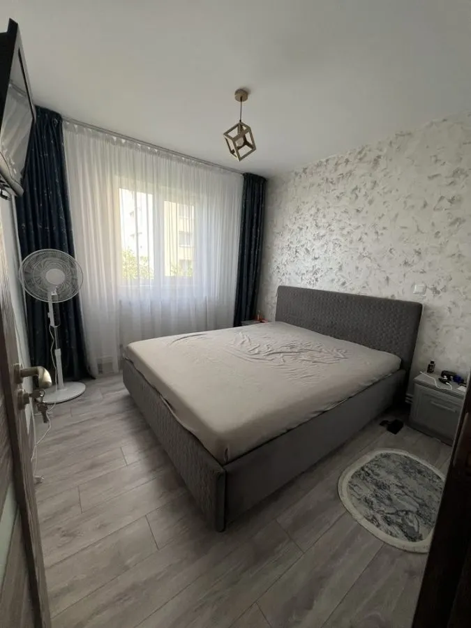Apartament 2 camere renovat, mobilat,  etaj intermediar zona Grivitei - foto 2