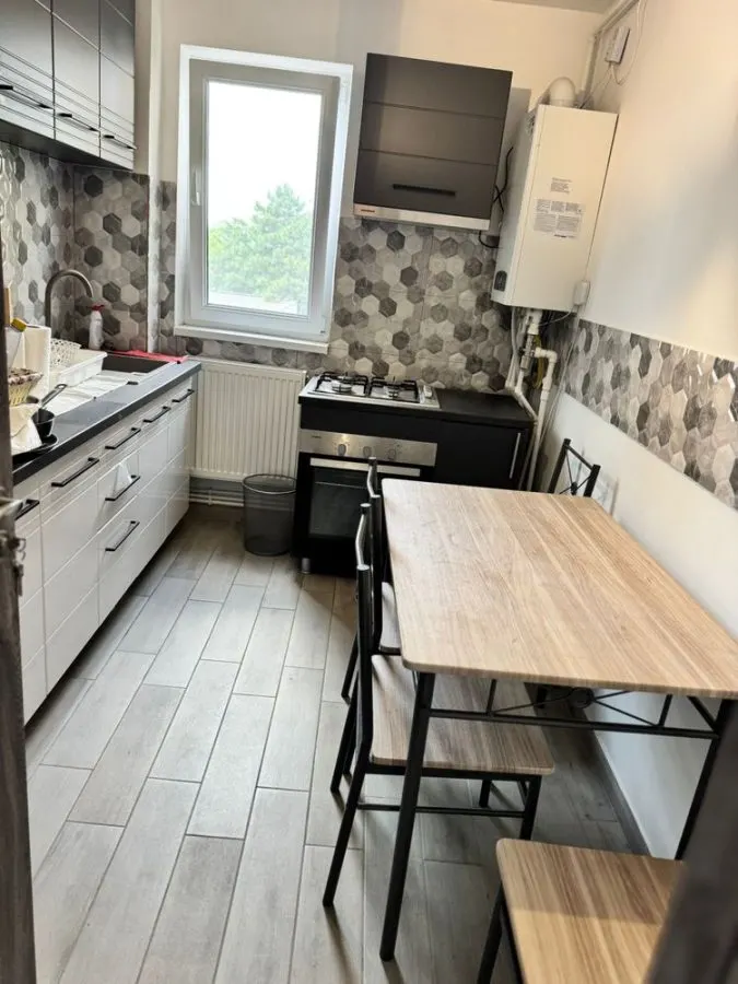 Apartament 2 camere renovat, mobilat,  etaj intermediar zona Grivitei - foto 4