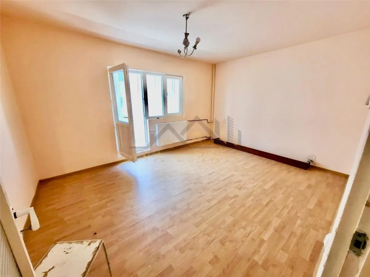 Apartament 1 camera | Et.3, 35 mp - Zona Lipovei - foto 2