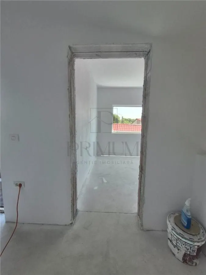 PLOPI, CASA INDIVIDUALA, 3 CAMERE, 2 DORMITOARE, 2 BAI - foto 12