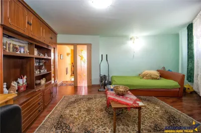 Pe incantare florala, casa cu 5 camere, curte individuala, Central, Brasov - foto 18