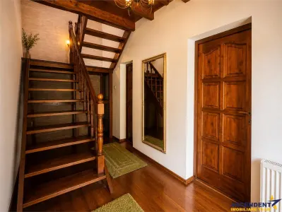 Casa solida,farmec autentic,echipata,garaj incalzit,pod,curte relaxanta,Santana de Mure - foto 4