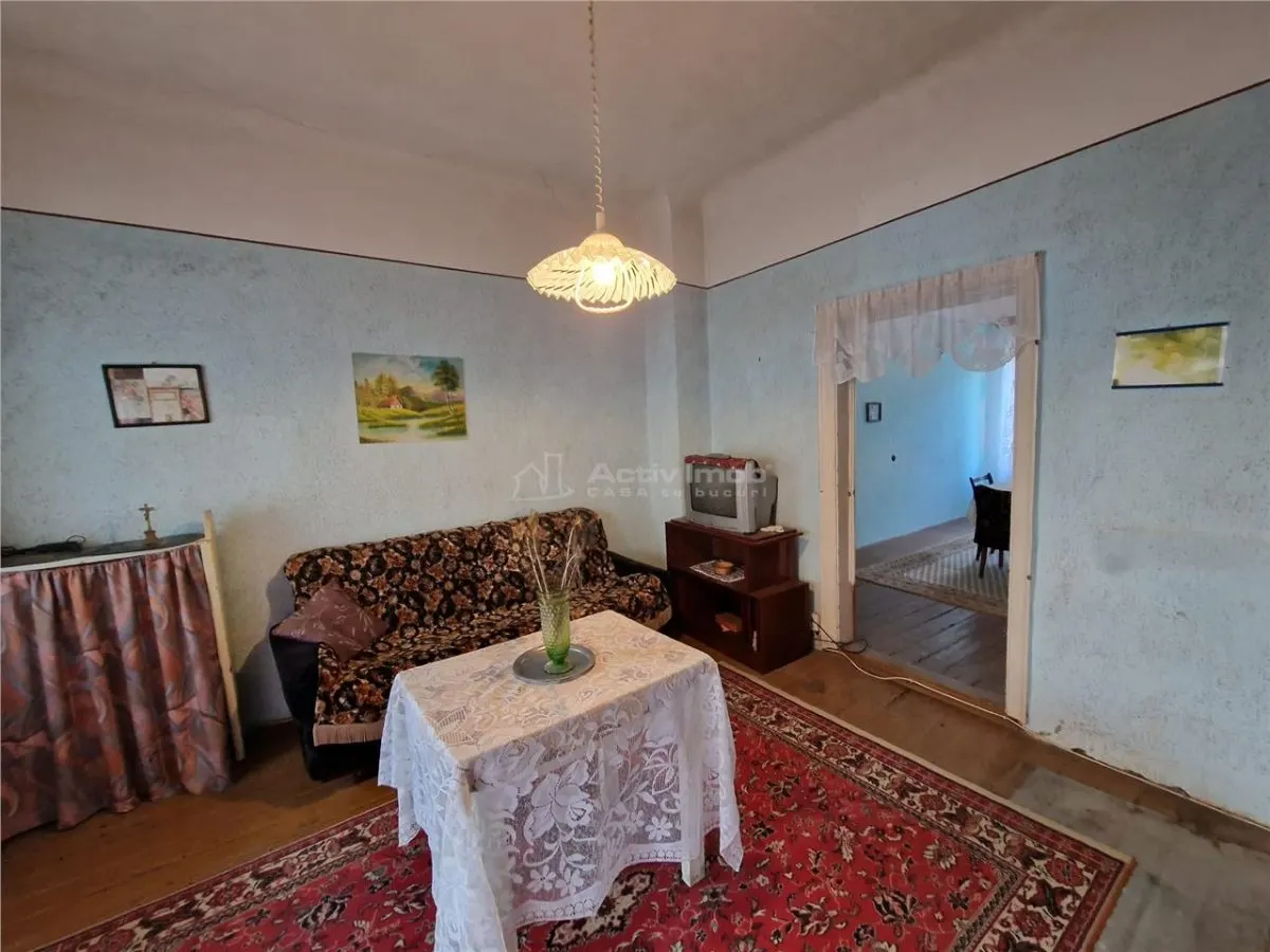 Resita Casa 10 Camere Zona Muncitoresc - foto 13