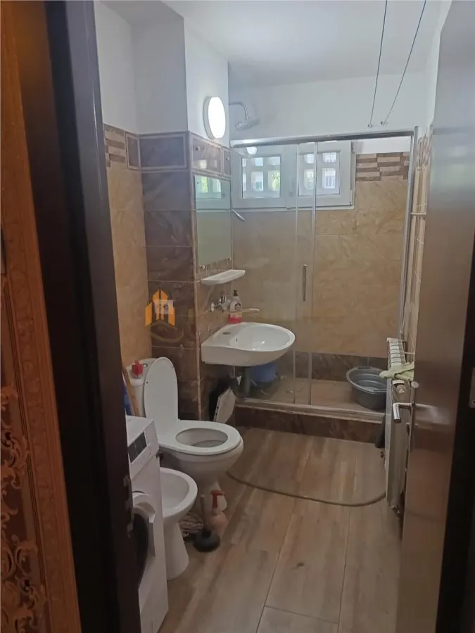 Apartament 2 camere Podu Roș - Țuțora - Central - foto 4
