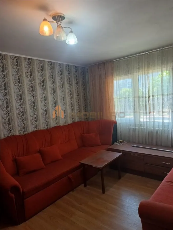 Apartament 2 camere Podu Roș - Țuțora - Central - foto 5