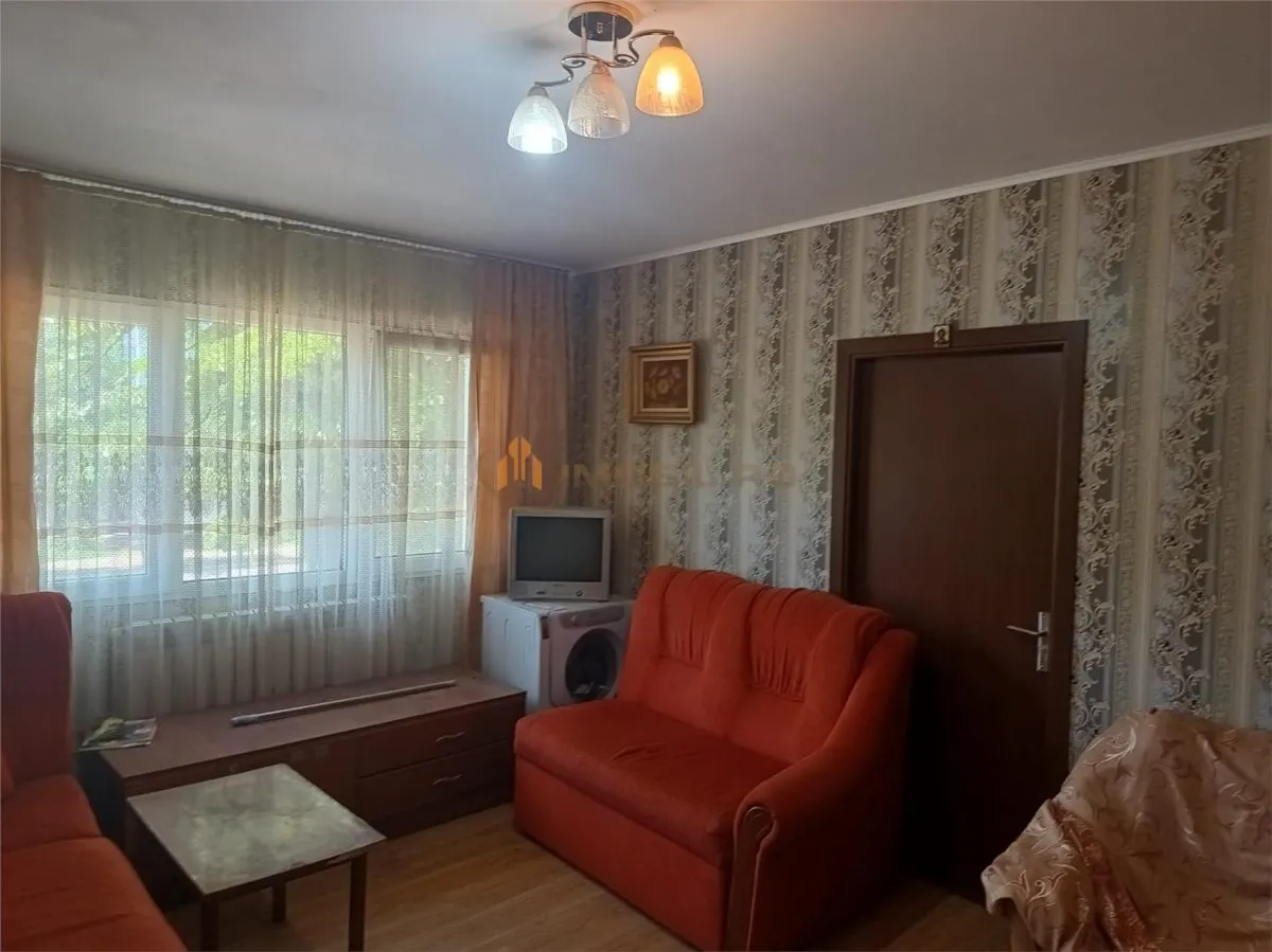 Apartament 2 camere Podu Roș - Țuțora - Central - foto 8