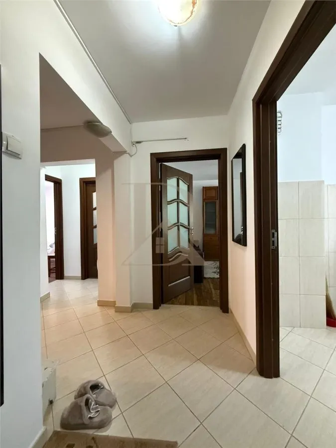 De închiriat! Centru - Hala Centrala, 3 camere 74 mp - foto 12