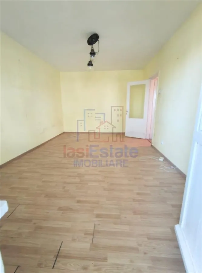 Podu Ros - Zona 0 - Apartament 2 camere decomandat - foto 13