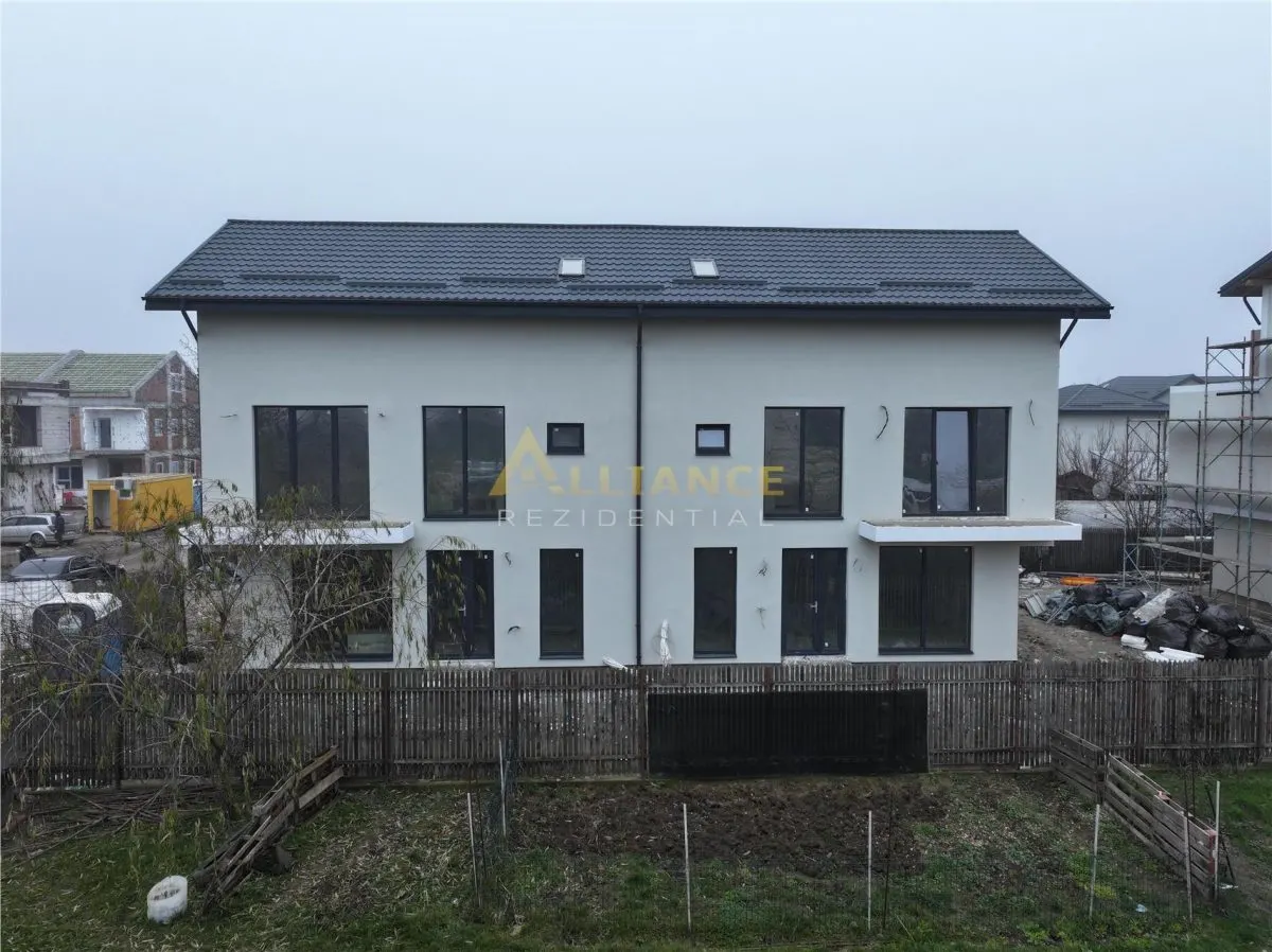 Vila cu 5 camere - 4 bai | 180 MPU - Teren 190 MP - foto 4