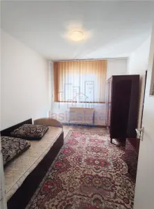 70mp - Apartament 3 camere in Podu Ros zona Cotnari - foto 9