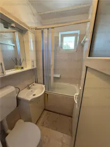 Apartament 3 camere, semidecomandat - zona Florilor - foto 6