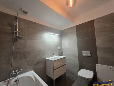 Micul Penthouse, terasa + gradina 50 mp, vedere spectaculoasa, Cetatea Brasov - foto 6