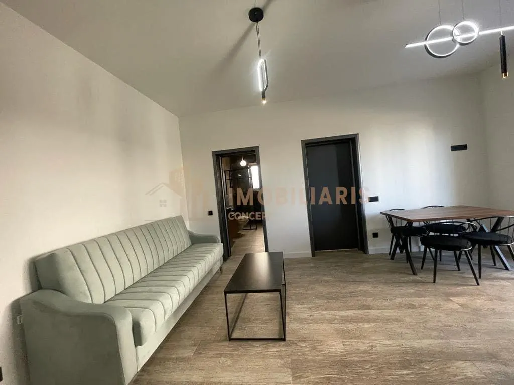 Apartament 3 camere si curte proprie - foto 2